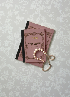 Обои «A Vintage Book»
